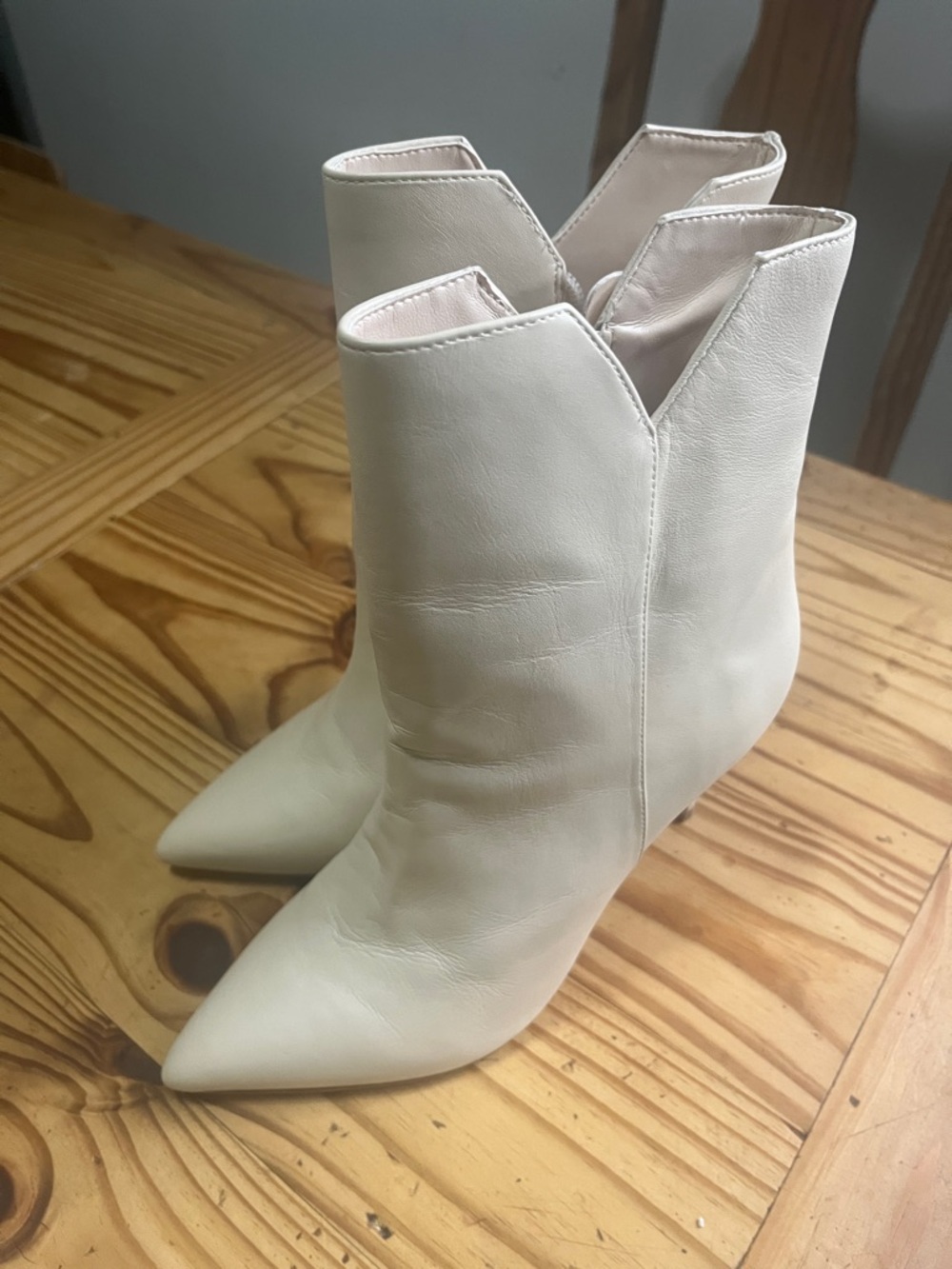 Schutz Blake Bootie Deluxe Pearl Cream - Picture 2 of 11